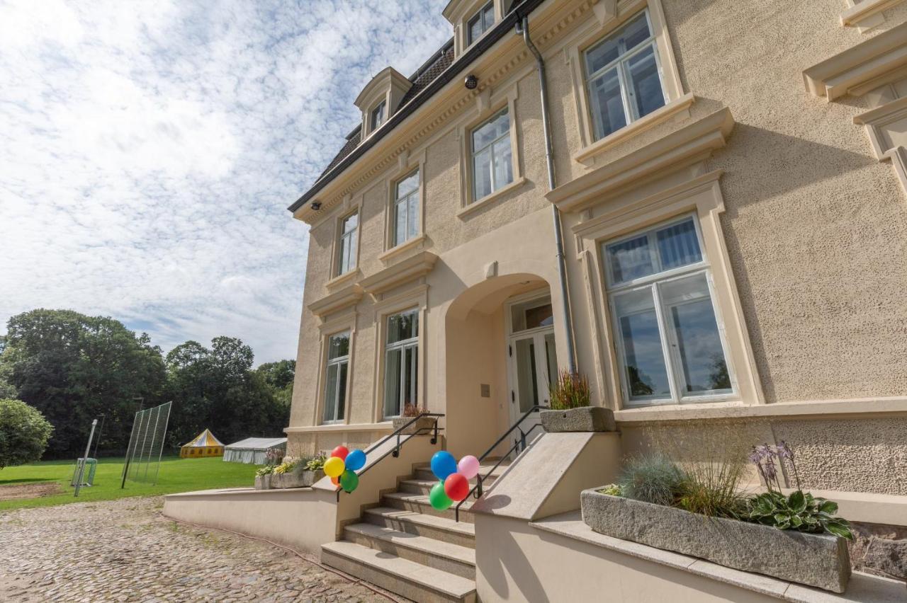 Familienhotel Schloss Leizen Bioverpflegung Exterior foto